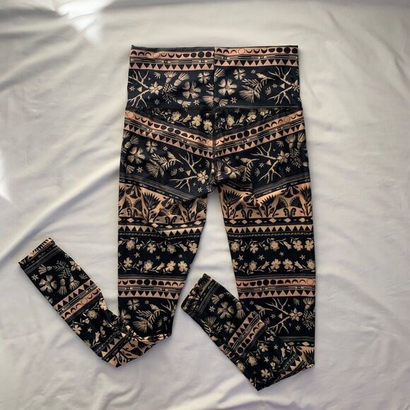 Teeki Moon Flower Hot Pant Yoga Tight Leggings Size Small Multicolor Made USA - Picture 10 of 10